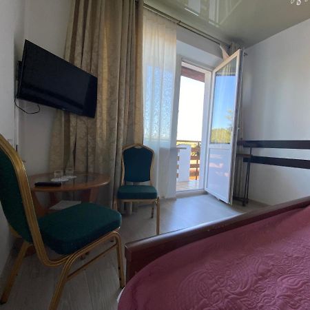 Olena Resort Brjuchovyči Exteriér fotografie