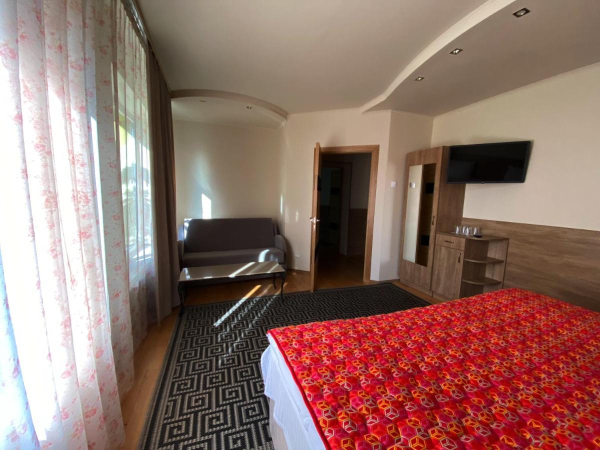 Olena Resort Brjuchovyči Exteriér fotografie