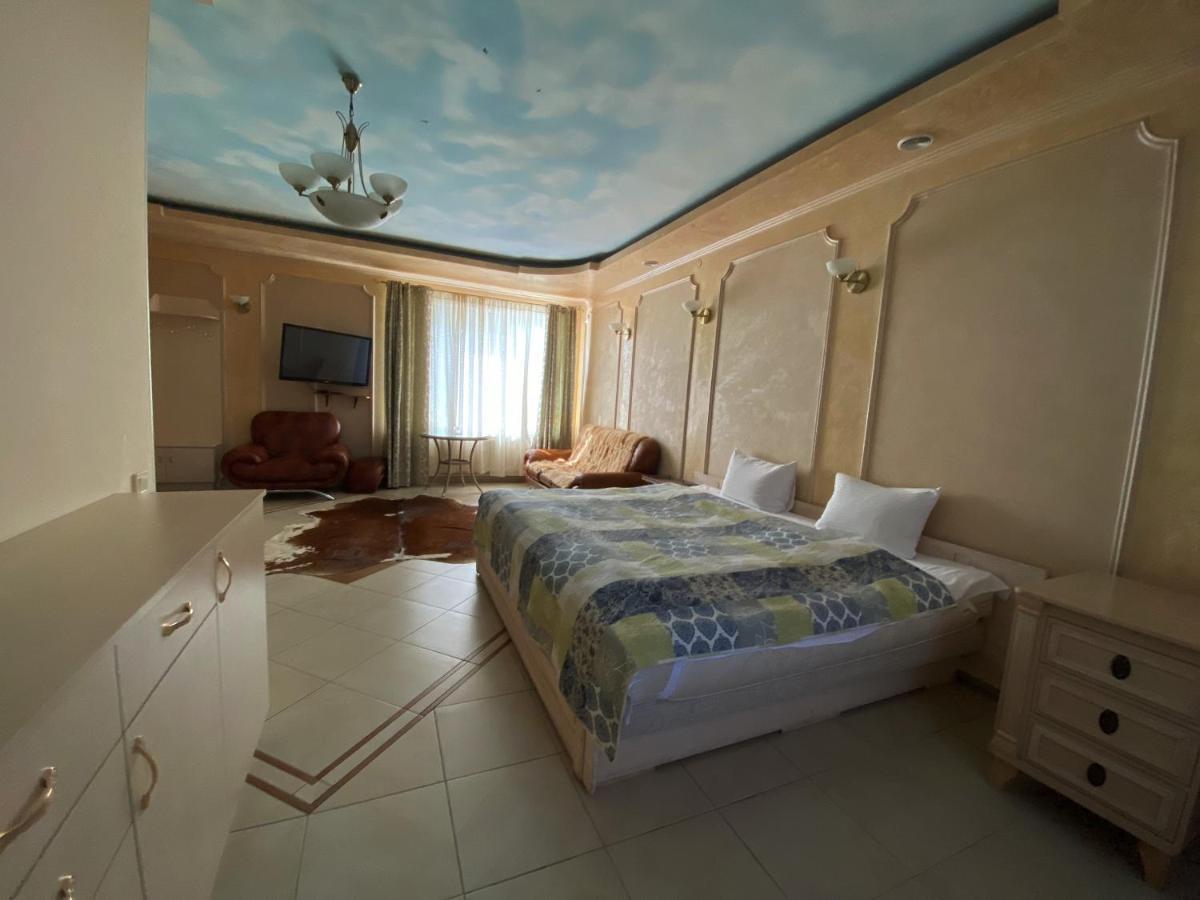 Olena Resort Brjuchovyči Exteriér fotografie