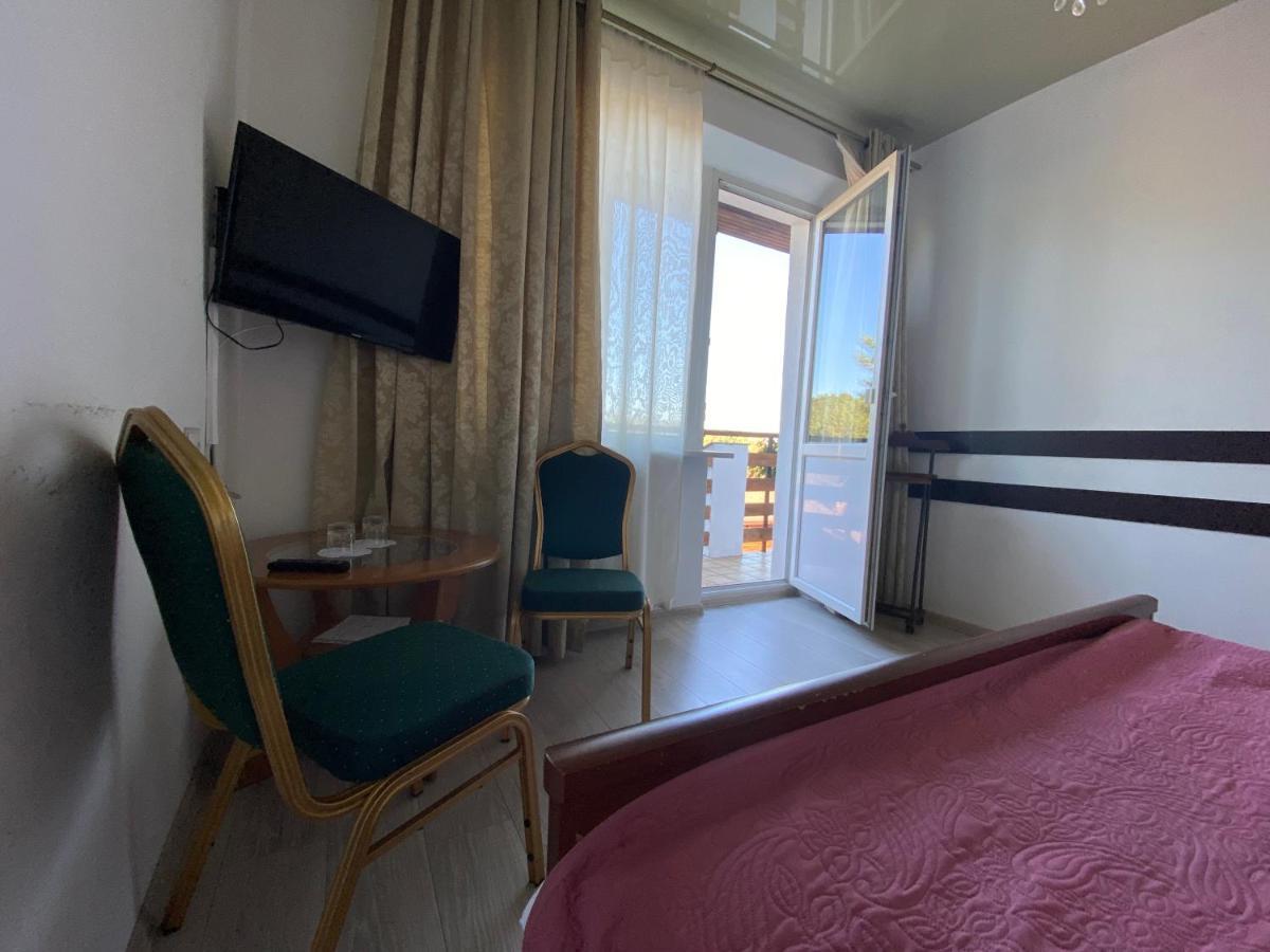 Olena Resort Brjuchovyči Exteriér fotografie