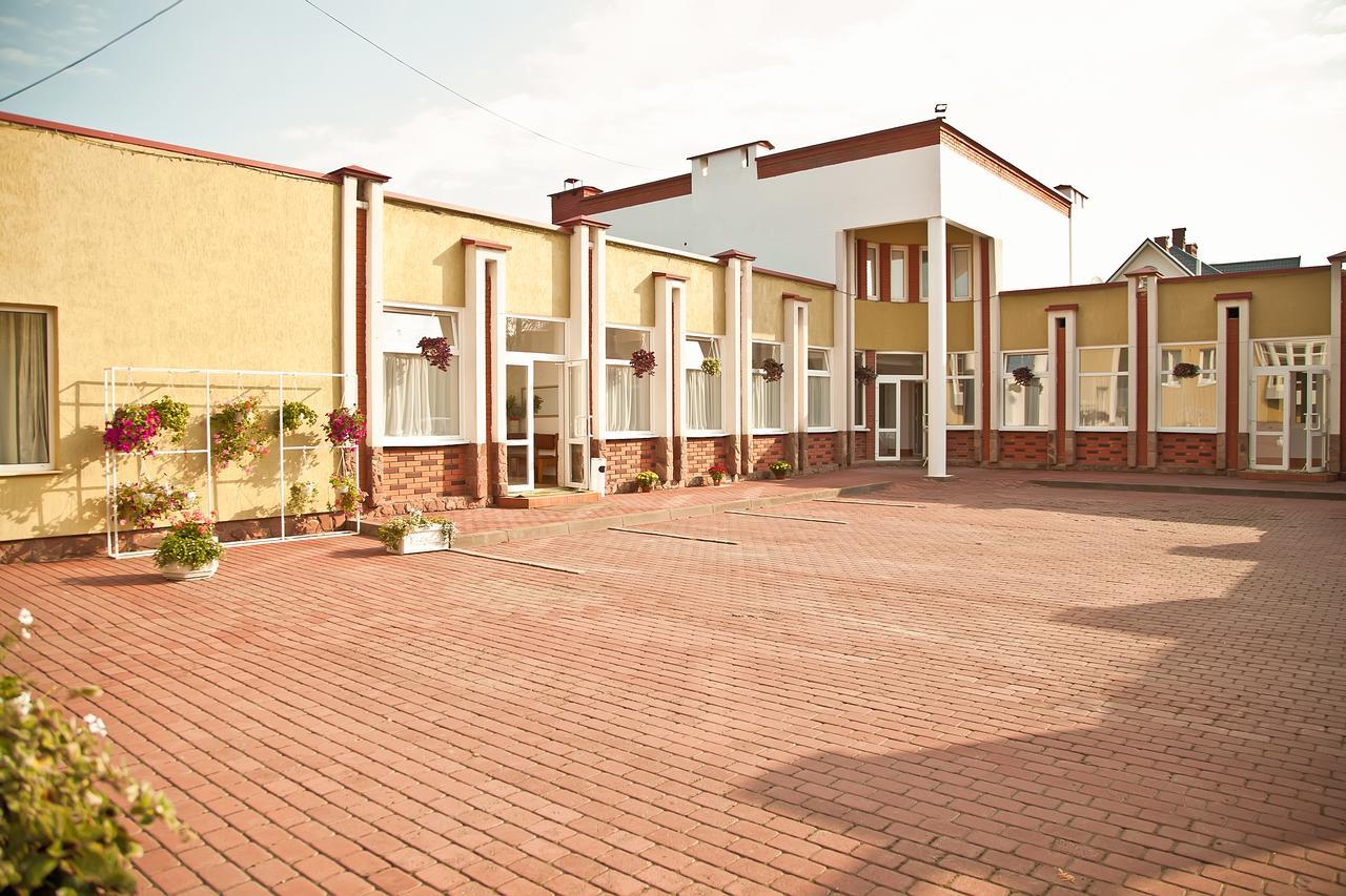 Olena Resort Brjuchovyči Exteriér fotografie